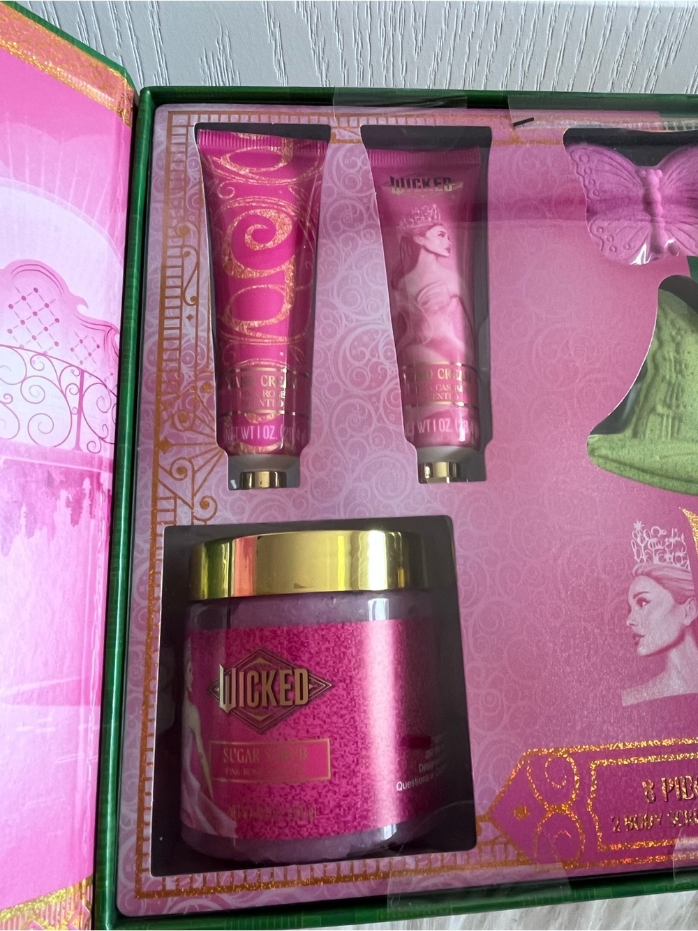šš Wicked Luxury Bath Collection ā 8 Piece Gift Set Universal Studios Brand New - Picture 3 of 6
